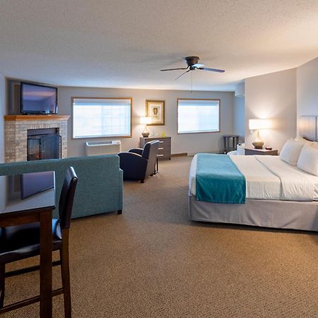 Paynesville Inn & Suites Buitenkant foto