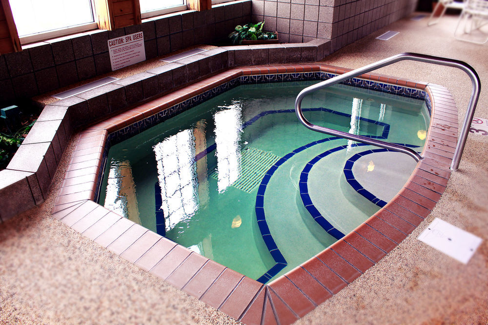 Paynesville Inn & Suites Buitenkant foto